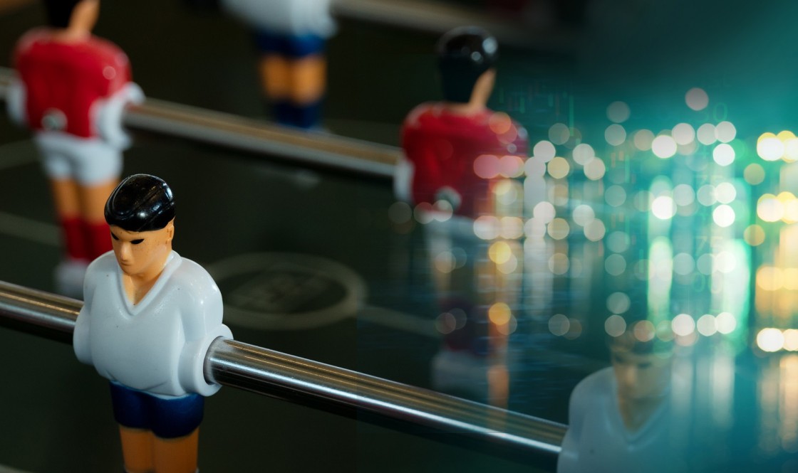 Paper Trading Versus Live Trading Competitions – Which Is Best?