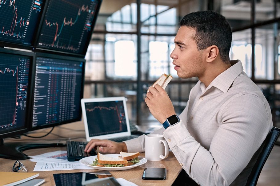 As Expert Advisors (EA) are accepted in the Tradingcup contest through the MetaTrader’s trading platforms (MT4 and MT5), many competitors are using trading robots to apply a variety of trading techniques to take advantage of automated trading strategies.